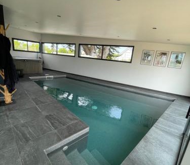 Plouneour-Brignogan-Plages Villa | GOUELTOC- villa luxe piscine interieure spa 100 m de la plage 10 pers