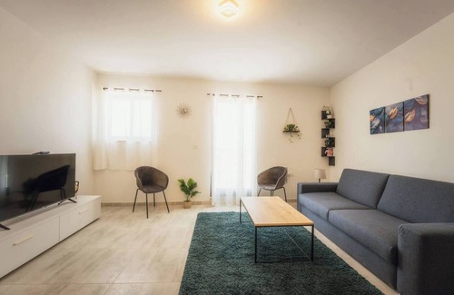 Xewkija Apartment | Gozo Haven: Stylish Escape this Spacious 3-Bed