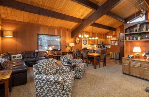 Lake Forest House | Grainger By Hauserman Rentals