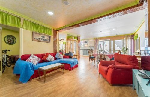 Arenas del Mar House | Gran Apto 69 Pax Pool Wifi Loft ad