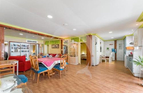 Arenas del Mar House | Gran Apto 69 Pax Pool Wifi Loft ad