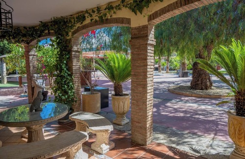 Antequera Ski Chalet | GRAN FINCA EL ROMERAL, IDEAL FOR FAMILIES (pet friendly)
