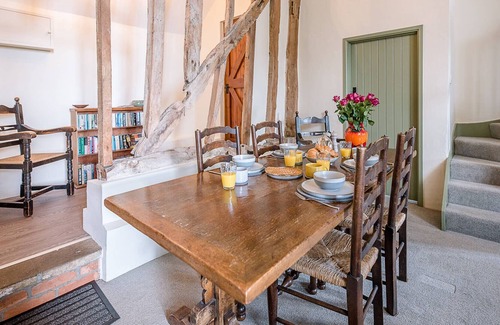 Saxmundham Cottage | Granary Cottage, Valley Farm Barns Snape,