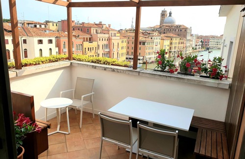 Santa Croce Apartment | Grand Canal penthouse with terraces and panoramic views