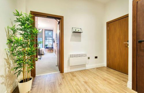 City Centre Glasgow Apartment | Grand Central Station 2 Bed Apartment A1