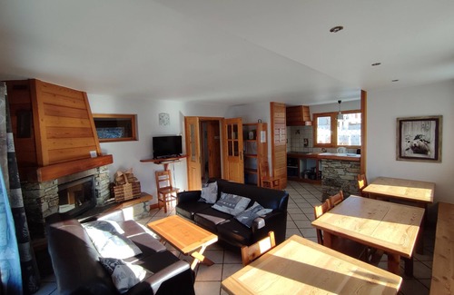 Aussois Ski Chalet | Grand Chalet - Pierres et Bois - au Coeur D'un Village Savoyard Pittoresque