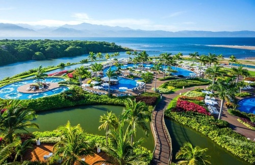 Bucerias Resort | Grand Luxxe Loft 1 BR