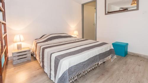 St Gilles-les-Bains Apartment | Grand T1 avec terrasse à 5min des plages et 400m de St Gilles Les Bains