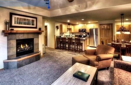 Four O'Clock Resort | Grand Timber Lodge Resort, Fireplace, Ski-In/Out