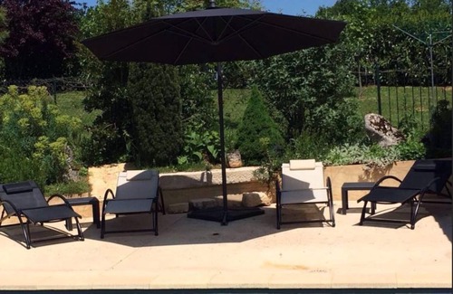 Puy-l'Eveque House | Grand Vue vert -Spacious 2 Bedroom Gite,heated pool on edge of medieval village