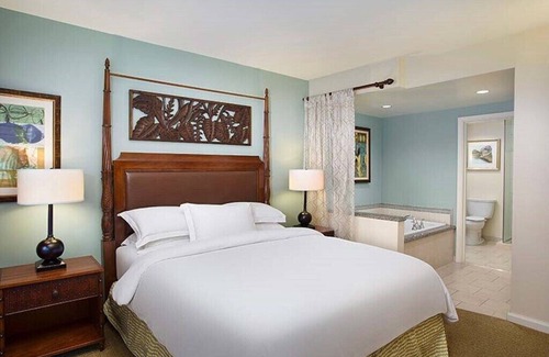 Waikiki Resort | Grand Waikikian – 2 Bedroom Partial Oceanview or Oceanview