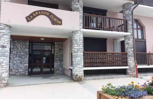 Vallandry Apartment | Grande Ourse Residence - In the hyper centre of Vallandry, 50m from the lifts