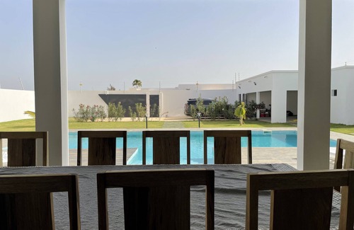 Ngaparou Villa | Grande Villa Moderne et Sécurisée Sans Vis-à-vis