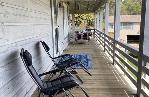 Newland Cabin | Grandfather Mountain Vista