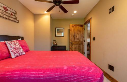 Lenoir House | Grandfather Vistas
