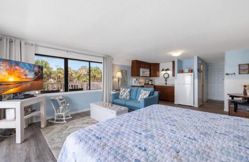 Cedar Key House | Grands View 210 at Cedar Cove Condos