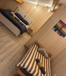 Gerardmer Apartment | Grange de l'ancienne école avec Jacuzzi privé