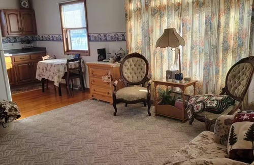 Hannibal Apartment | Granny's Nest