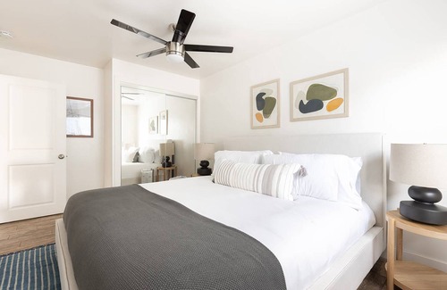 Stockton Apartment | Grant Hill 2 Unit Buyout (II & III) by AvantStay | 7 BR 2 Unit Home w/ Patio