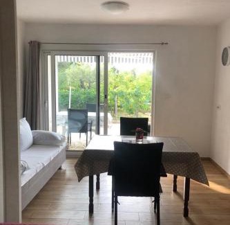 Zdrelac Apartment | Grapevine Studio Apartment