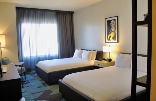 Downtown Las Vegas Hotel | Great Amenities Onsite! 3 Convenient Units! Minutes to The Neon Museum!
