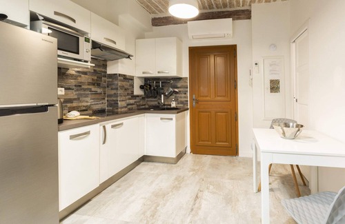 Antibes Old Town Apartment | Great brand new 1 bedroom apartment in the center of old Antibes