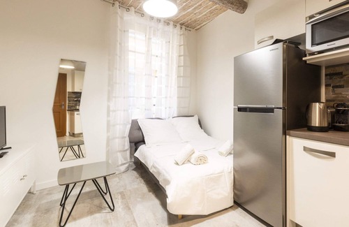 Antibes Old Town Apartment | Great brand new 1 bedroom apartment in the center of old Antibes