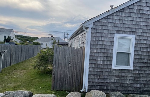 West Hyannisport Cottage | Great Cottage at Craigville Beach! "Knoll side"