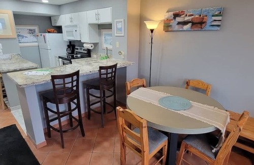 South Padre Island Condo | Great Family Condo * EZ Beach Access * SpaceX view (Gulfview II #604) by RedAwning