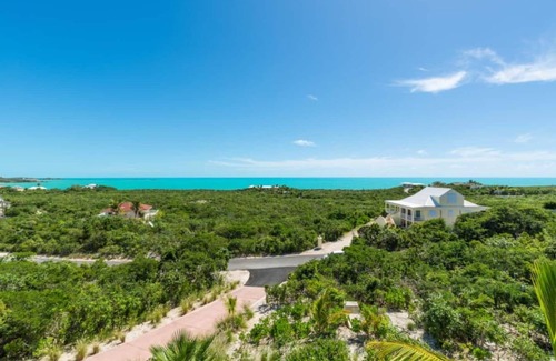Grace Bay Apartment | Great For Families! Stunning Pool + Location