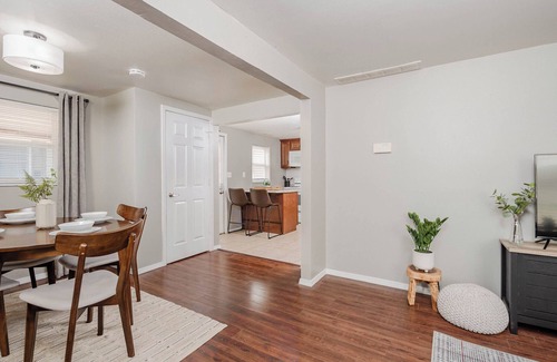 Little Chute House | Great for PACKER GAMES! 10 minutes to downtown Appleton! Dog friendly!