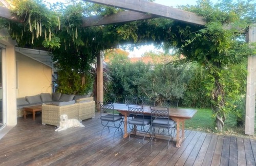 Pessac House | Great house for holidays with families or friends
