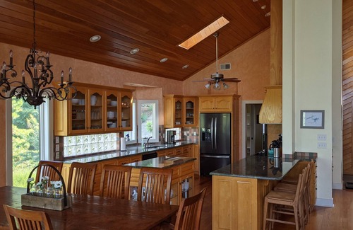 Quitman House | Great Lake Front House with Outstanding Views and Private Beach Area