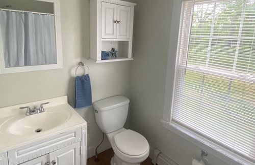 Guilford Apartment | Great location in historic small shoreline town