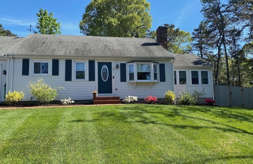 South Dennis House | Great location to everything 5 mins to some of the best beaches fenced in yard