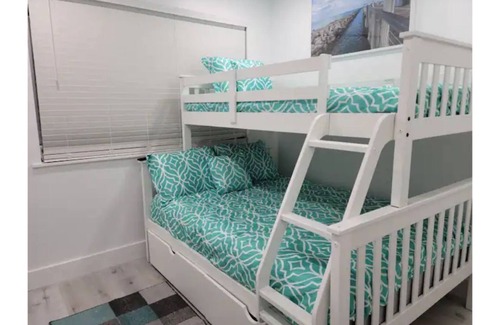 West Park House | Great S. FL Vibes Pool Home w/Queen Suite!!