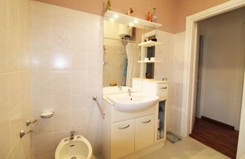 Como Apartment | Great solution to reach the city center and Switzerland.