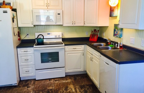 Saint Simons Island House | Great vacation rental, close to beach/village, and we take FLETC per diem