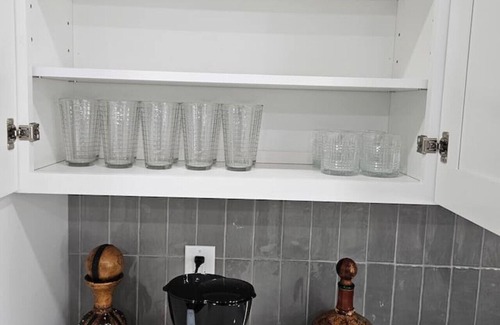 Greenville House | Green-Door Brownstone Private Room - BD 1