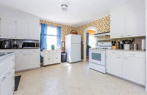 Trenton Apartment | Green Fox by Ohana Inns