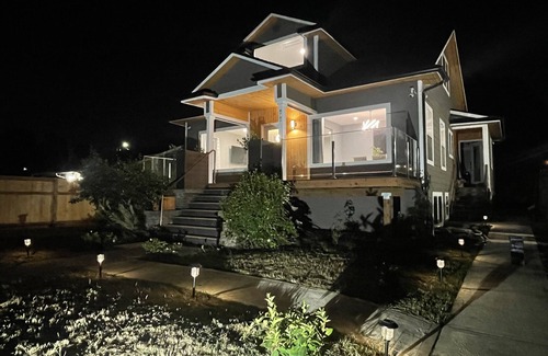 Green Lake House | Green Lake 1st LineHome B with Whole House Central Air Conditioners