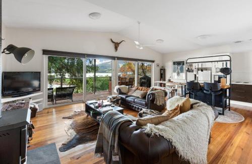 Howqua Inlet House | Green Stones