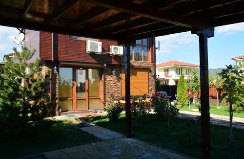 Gyulyovtsa House | GREEN VALLEY GUEST HOUSE 2 for 6-8 people