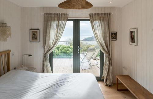 Pembroke House | Greenshutters PembrokeshireBeachHouse
