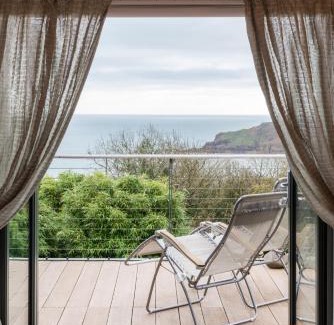 Pembroke House | Greenshutters PembrokeshireBeachHouse