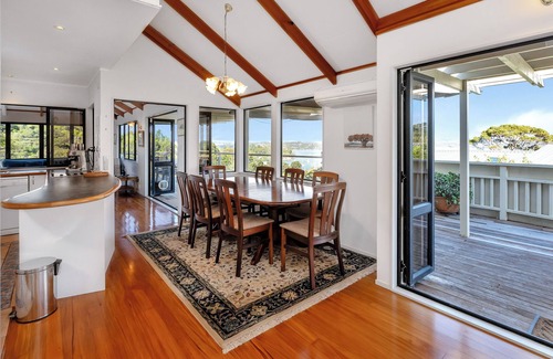 Russell House | Greenways - Russell Holiday Home