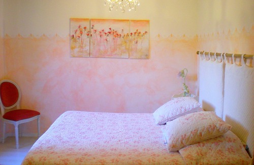 Greoux-les-Bains Apartment | GREOUX, T2 (1 bedroom), garden, parking space, free WI-FI, AIR CONDITIONING