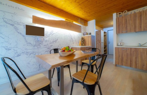 Tschaval Apartment | Gressoney La Trinitè Bilo with View and 4pax AMLodge