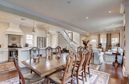 Grandview Heights House | Grey Mist - Recharge in a Stylish Home Near Downtown