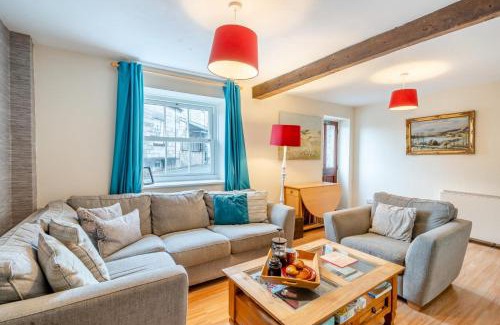 Kendal House | Greyhound Cottage